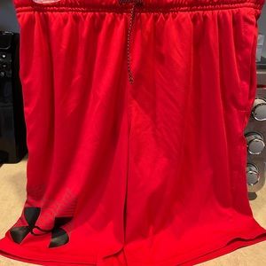 Boys Under Armour shorts Youth XL
